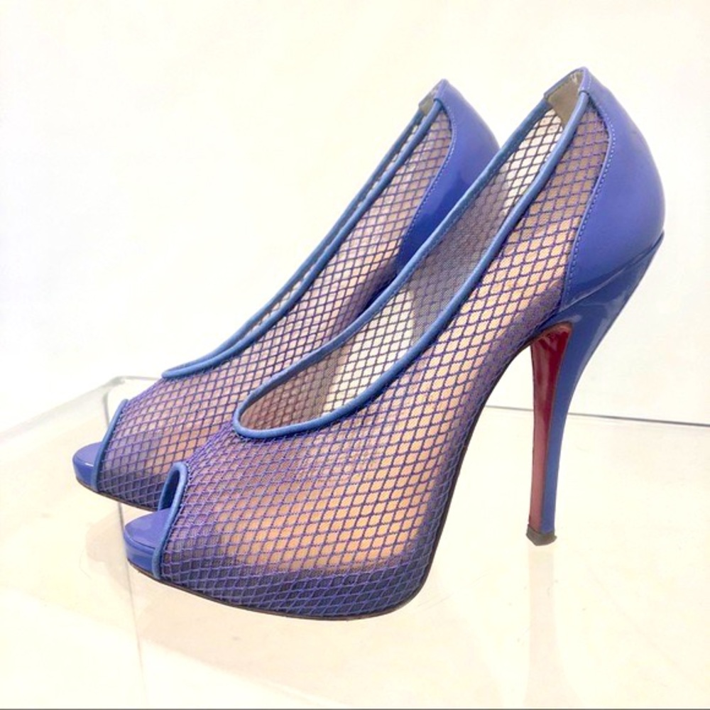 SOLD *******************CHRISTIAN LOUBOUTIN 7.5